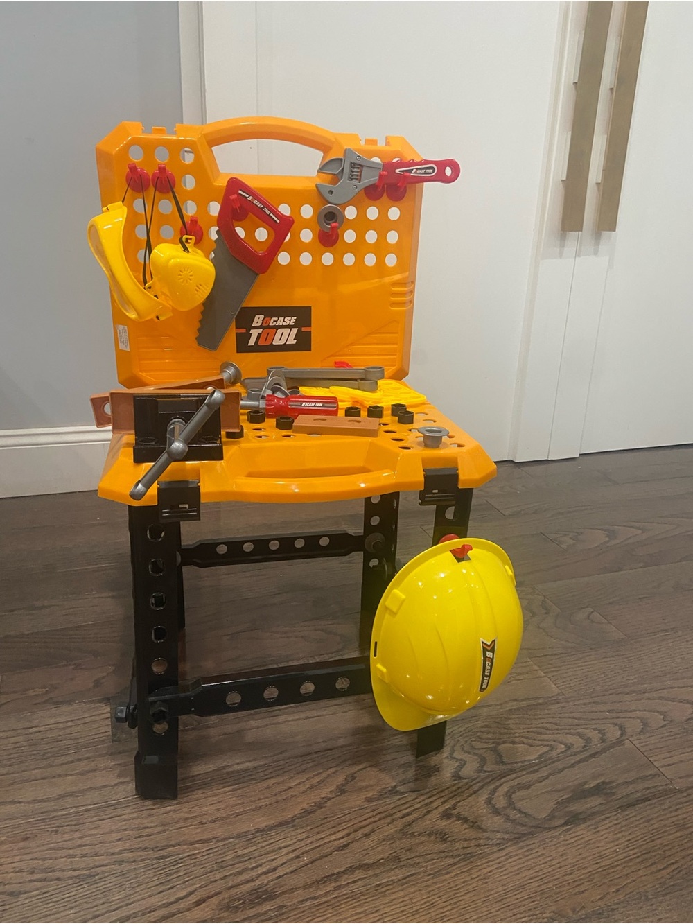 Bo case tool set work bench for toddlers